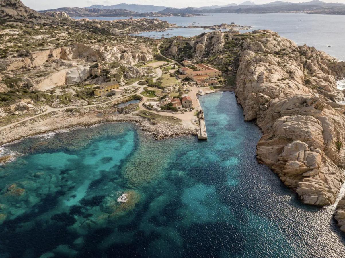Residence Cala Francese - Case Sul Mare La Maddalena  Buitenkant foto