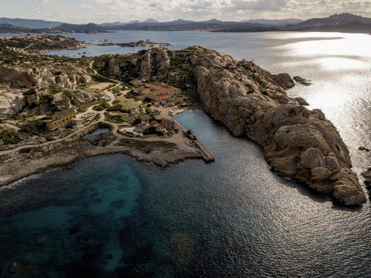 Residence Cala Francese - Case Sul Mare La Maddalena  Buitenkant foto