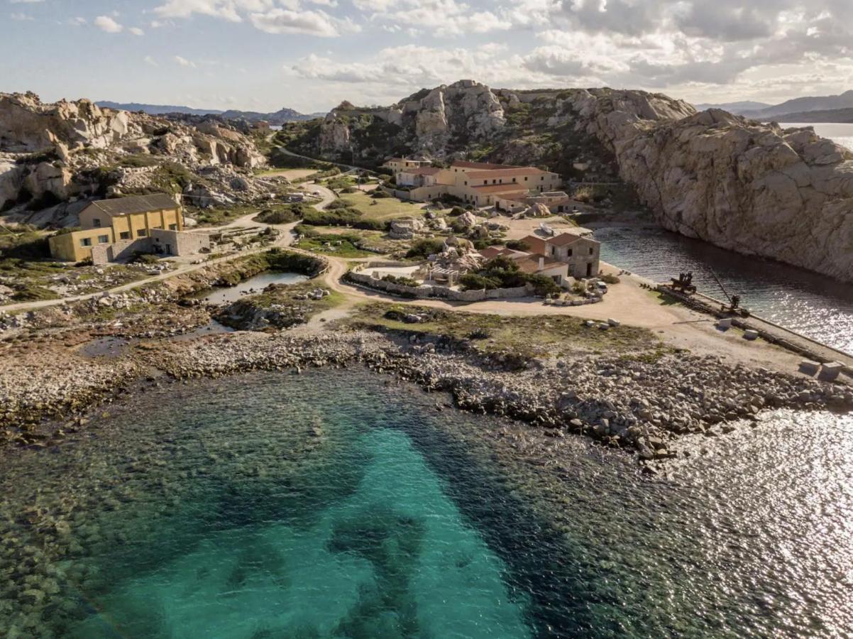 Residence Cala Francese - Case Sul Mare La Maddalena  Buitenkant foto