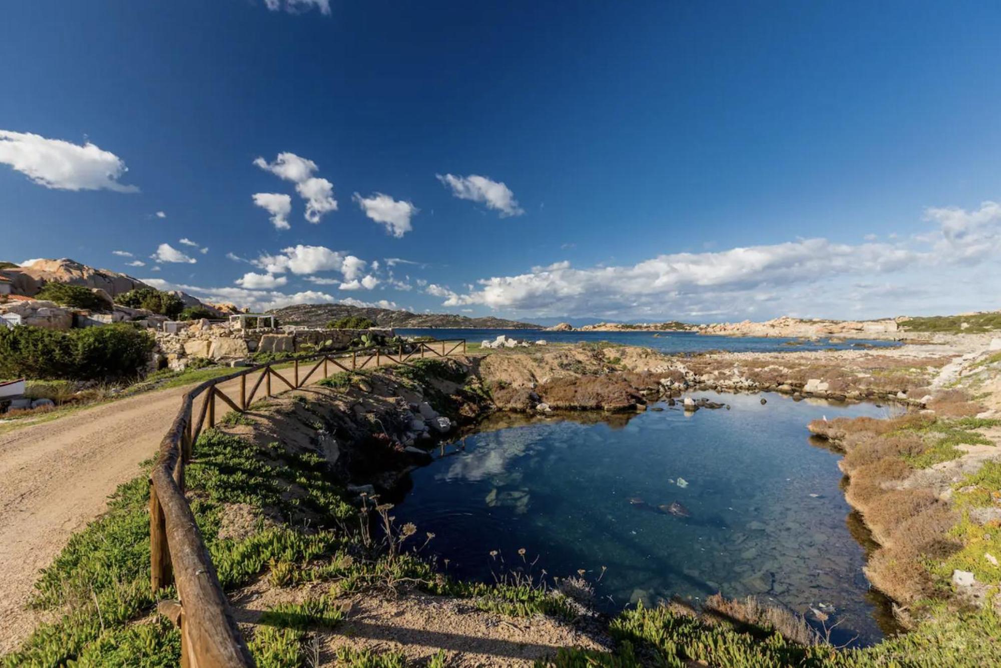 Residence Cala Francese - Case Sul Mare La Maddalena  Buitenkant foto