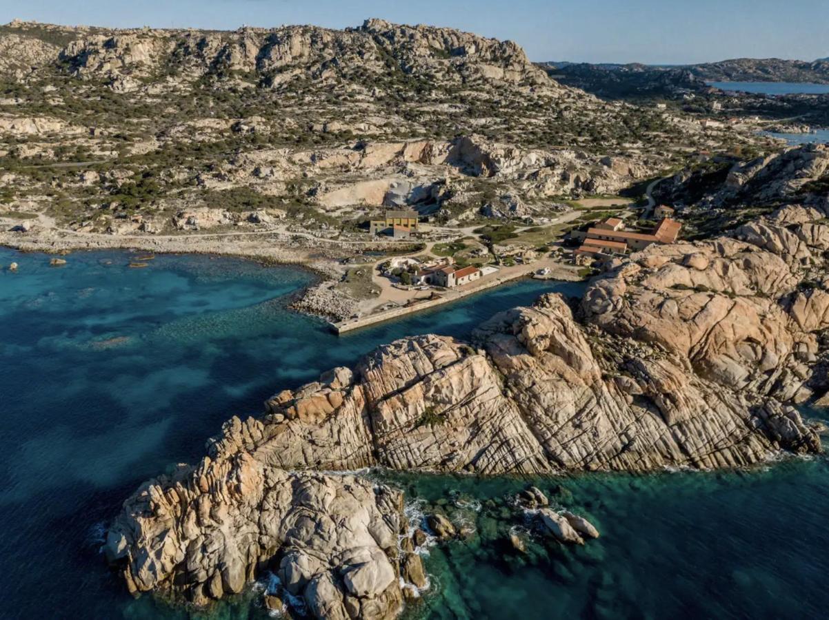 Residence Cala Francese - Case Sul Mare La Maddalena  Buitenkant foto