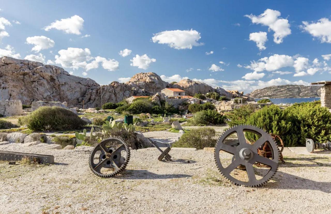 Residence Cala Francese - Case Sul Mare La Maddalena  Buitenkant foto