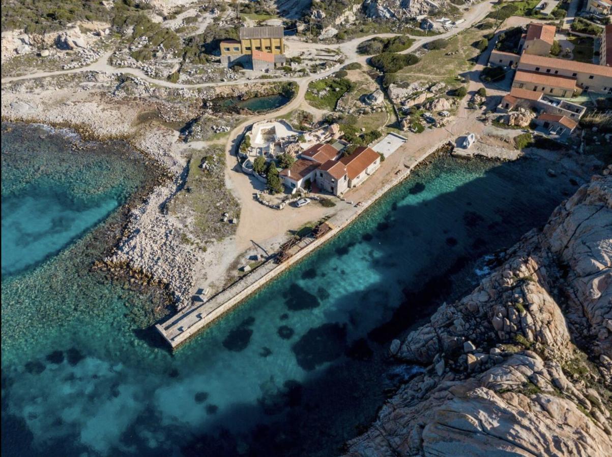 Residence Cala Francese - Case Sul Mare La Maddalena  Buitenkant foto