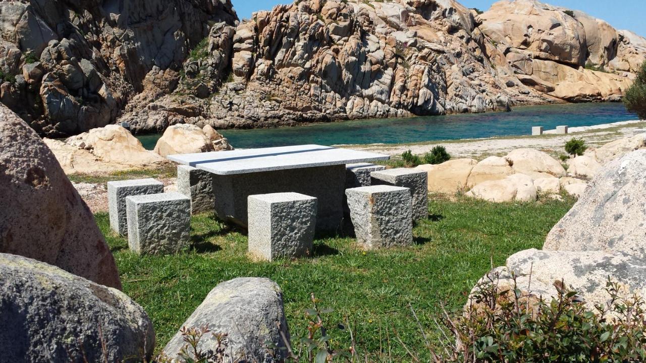 Residence Cala Francese - Case Sul Mare La Maddalena  Buitenkant foto