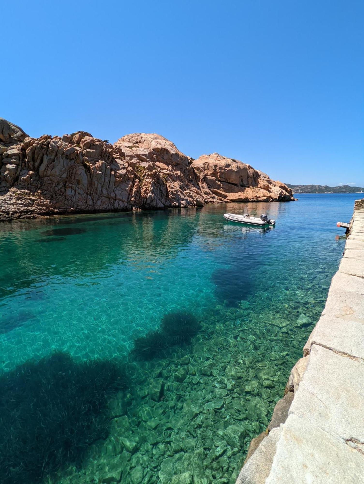 Residence Cala Francese - Case Sul Mare La Maddalena  Buitenkant foto