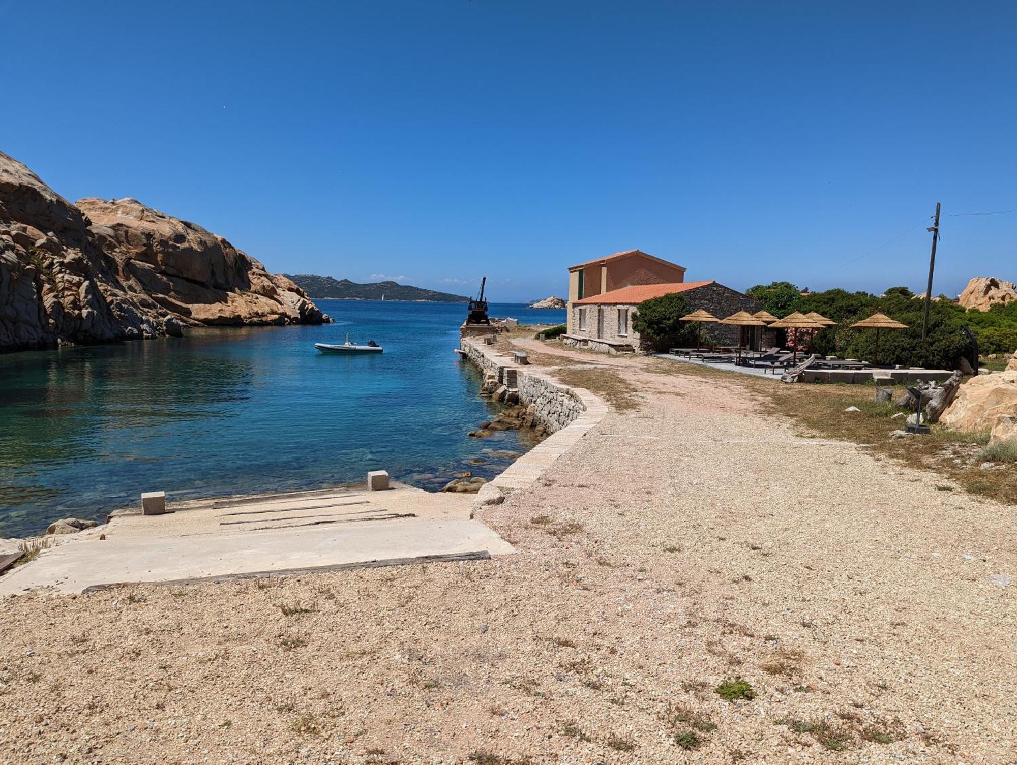 Residence Cala Francese - Case Sul Mare La Maddalena  Buitenkant foto