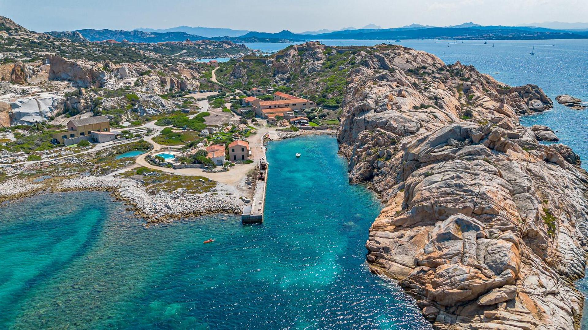 Residence Cala Francese - Case Sul Mare La Maddalena  Buitenkant foto